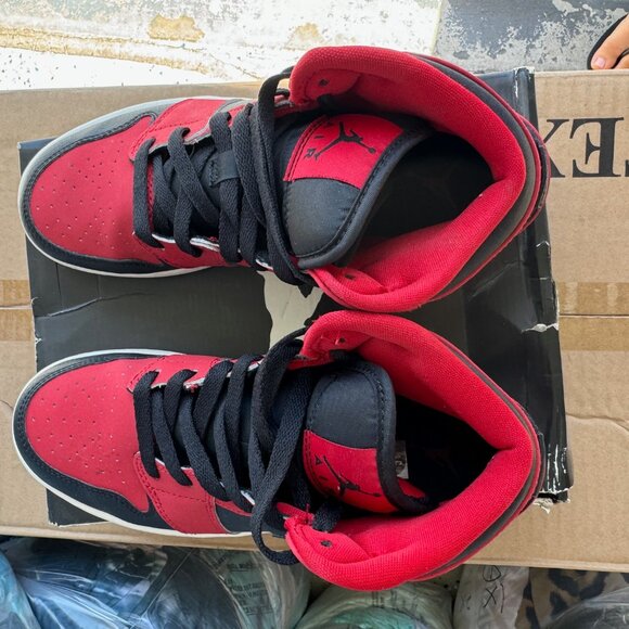 Air Jordan 1 Mid BG Black/Gym Red Youth Size 5 - Lightly Used - Picture 4 of 10